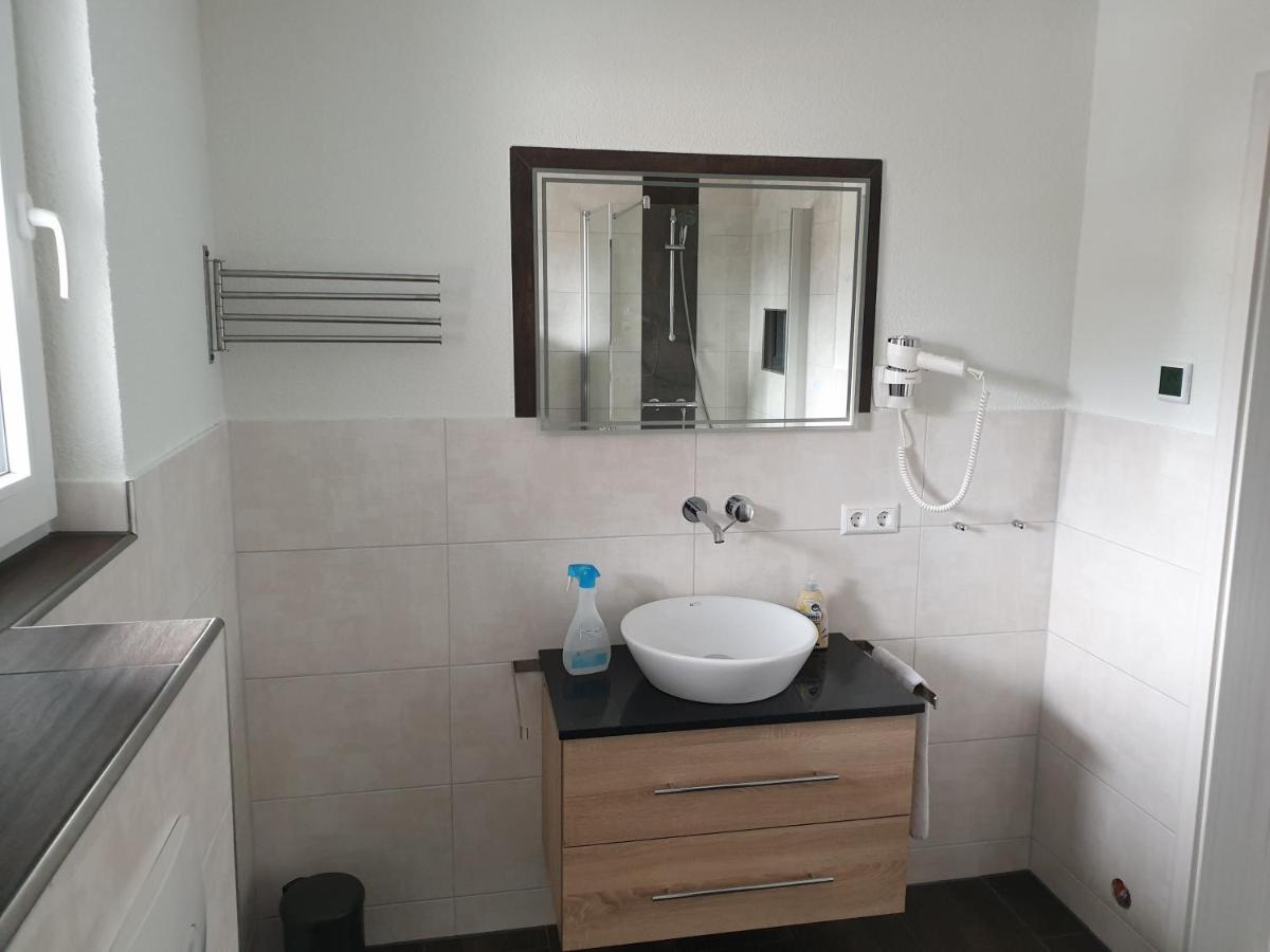 Ferienwohnung Mueller เคนซิงเงน ภายนอก รูปภาพ