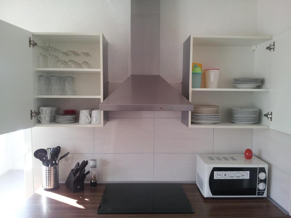 Ferienwohnung Mueller เคนซิงเงน ภายนอก รูปภาพ