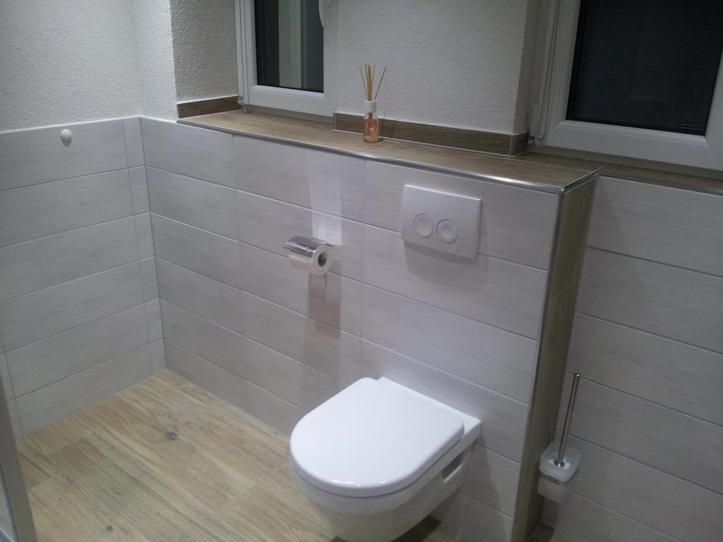 Ferienwohnung Mueller เคนซิงเงน ภายนอก รูปภาพ